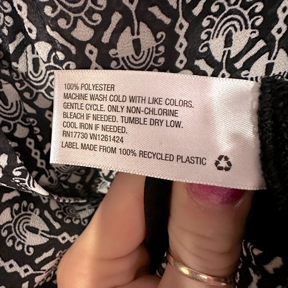 Black and white romper - Picture 8 of 8